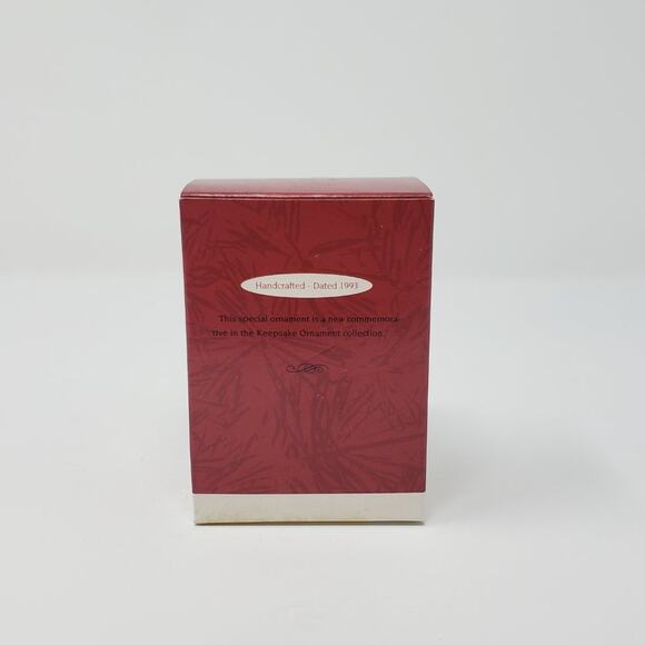 1993 Hallmark Coach Penguin Handcrafted Keepsake Holiday Christmas Ornament. - Picture 2 of 4